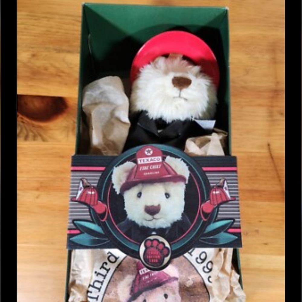 VINTAGE TEXACO FIRE CHIEF BEAR NEW IN ORIGINAL BOX 1999